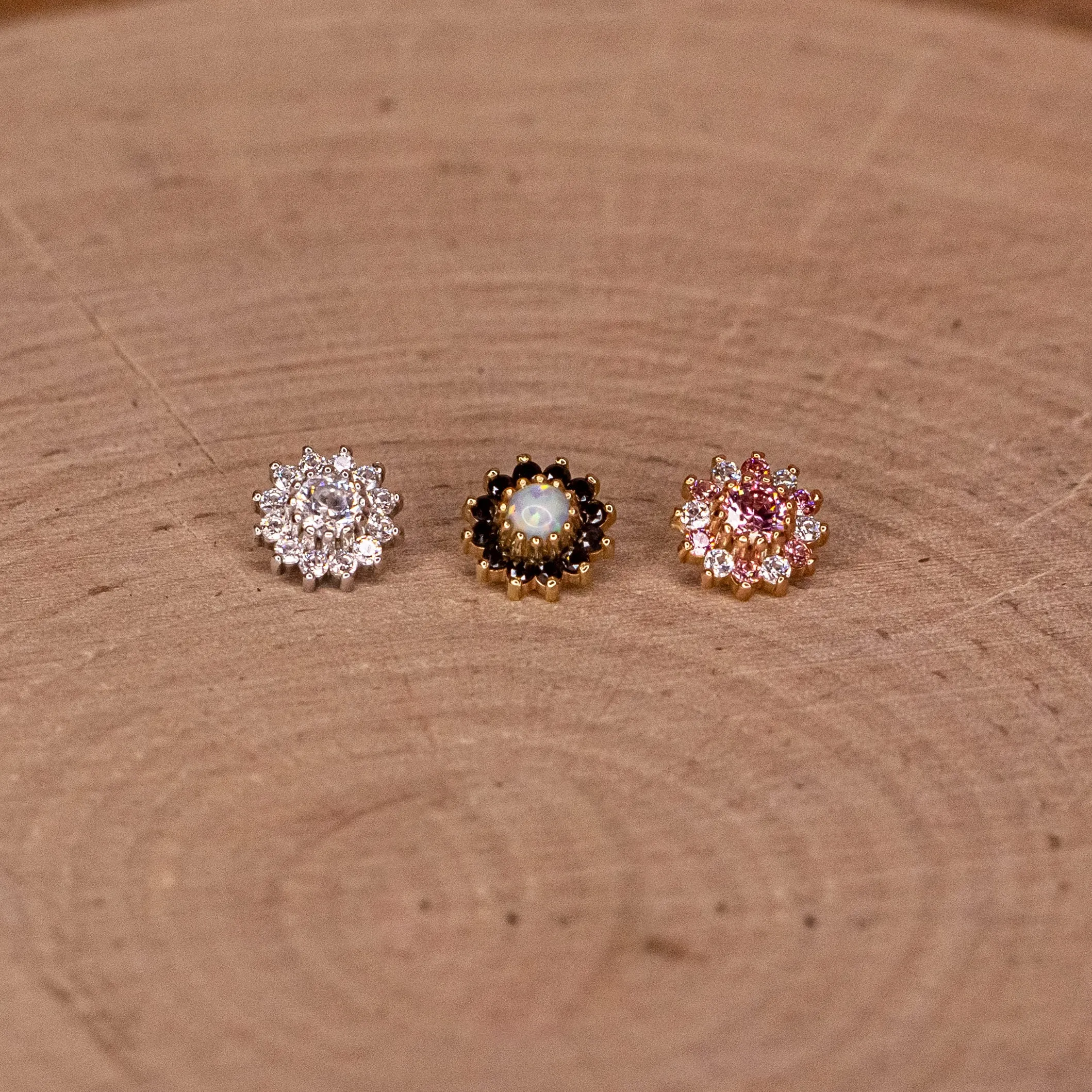 13-Stone Round Cluster in Yellow Gold (7mm)