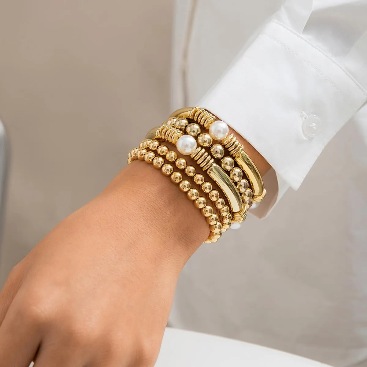 Cyberpunk Pearl Beaded Bracelet Set 18K Gold Stacked Beaded Bracelet for Women Chunky Exaggerated Metal Bend Stretchable Bracelet