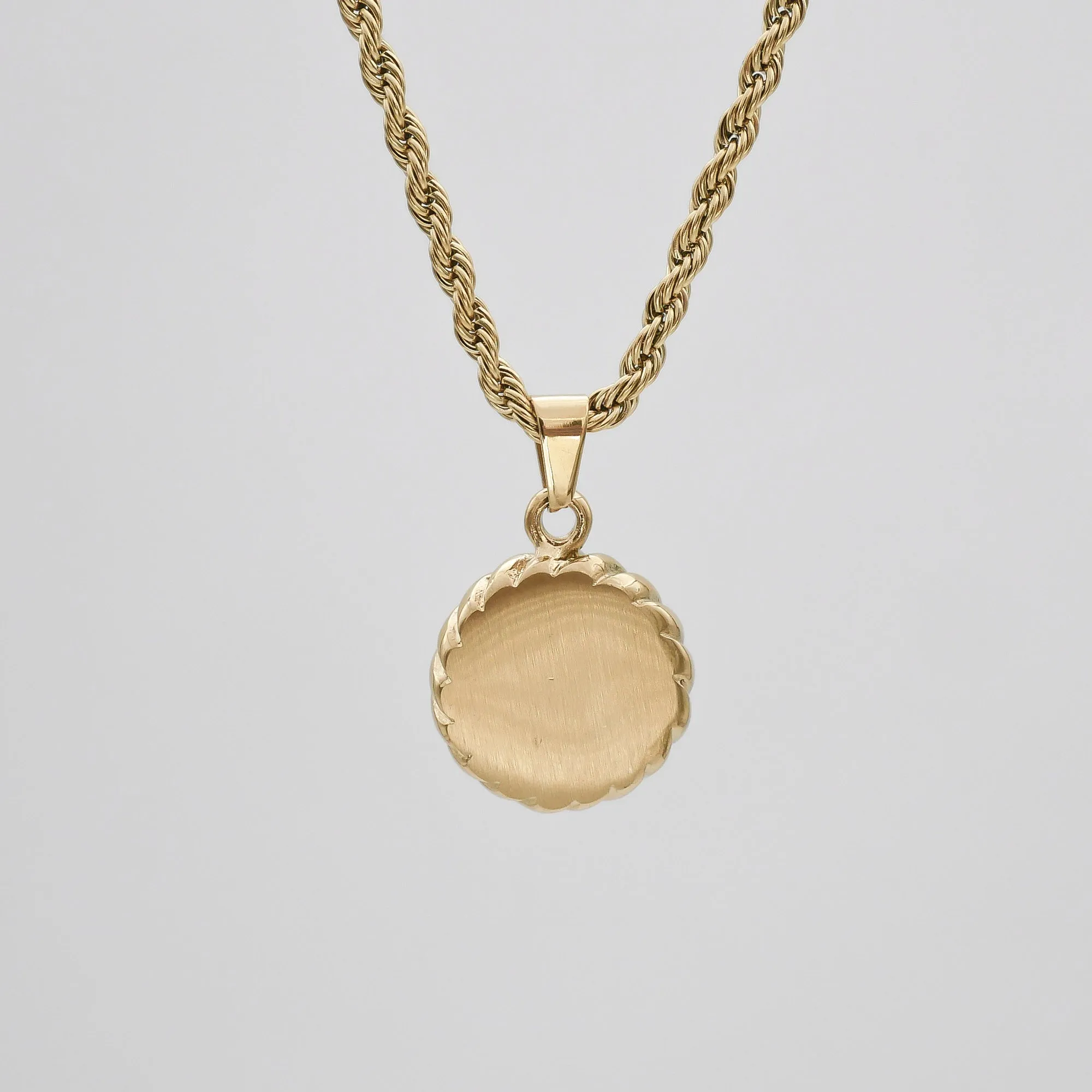 Esme Pearl Round Necklace