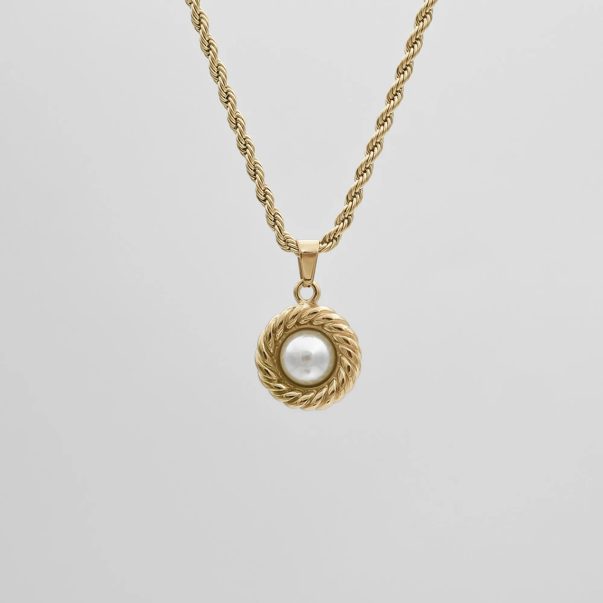 Esme Pearl Round Necklace