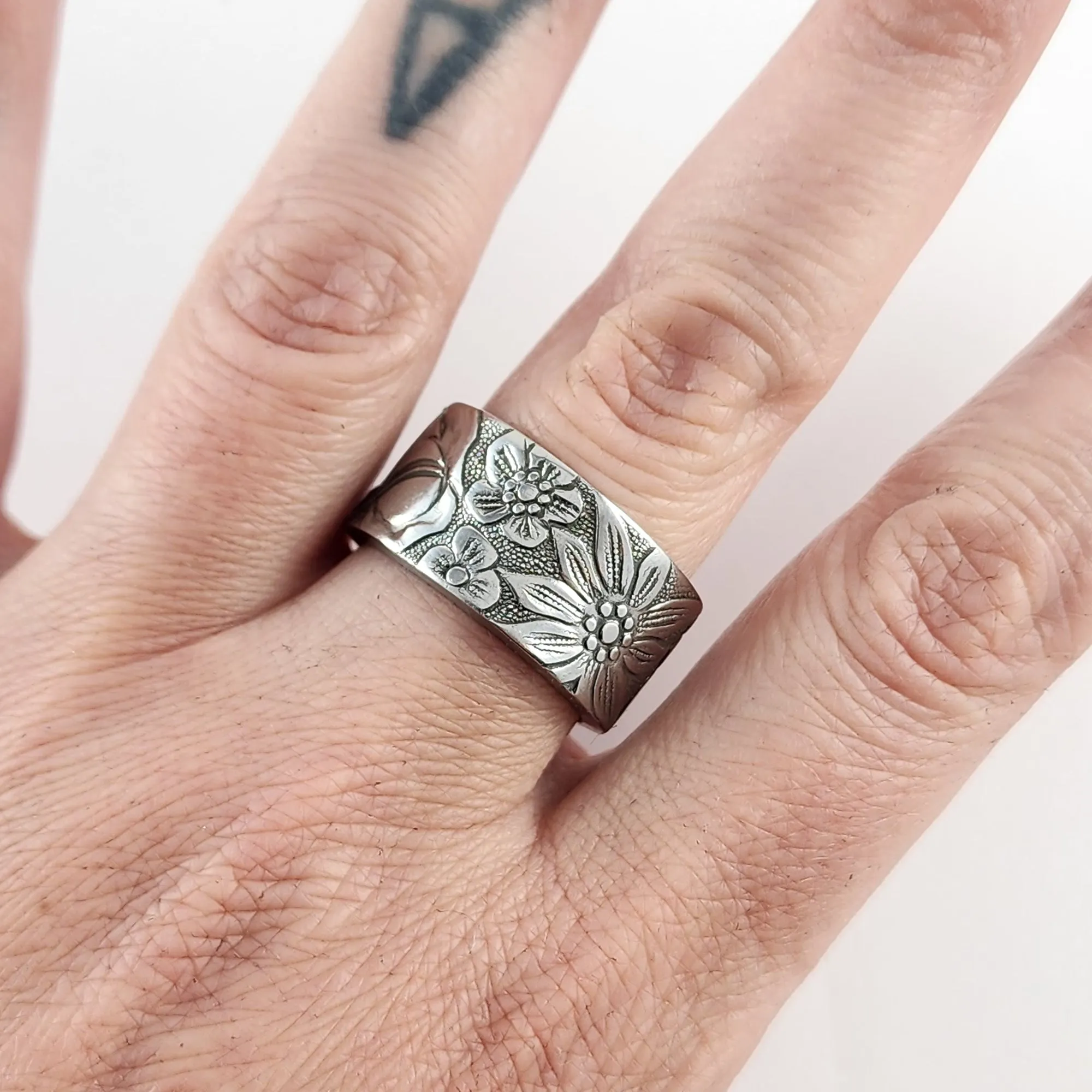 Finesse Stainless Steel Spoon Ring