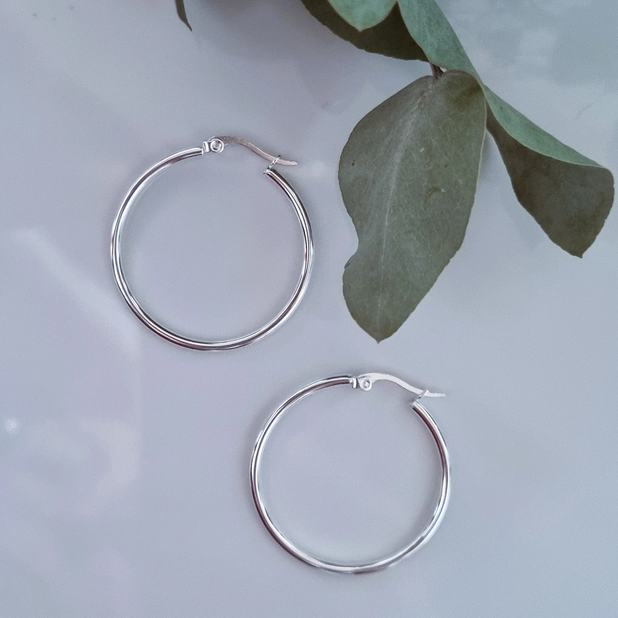Hoops 2mm (silver plated/ 3 sizes)