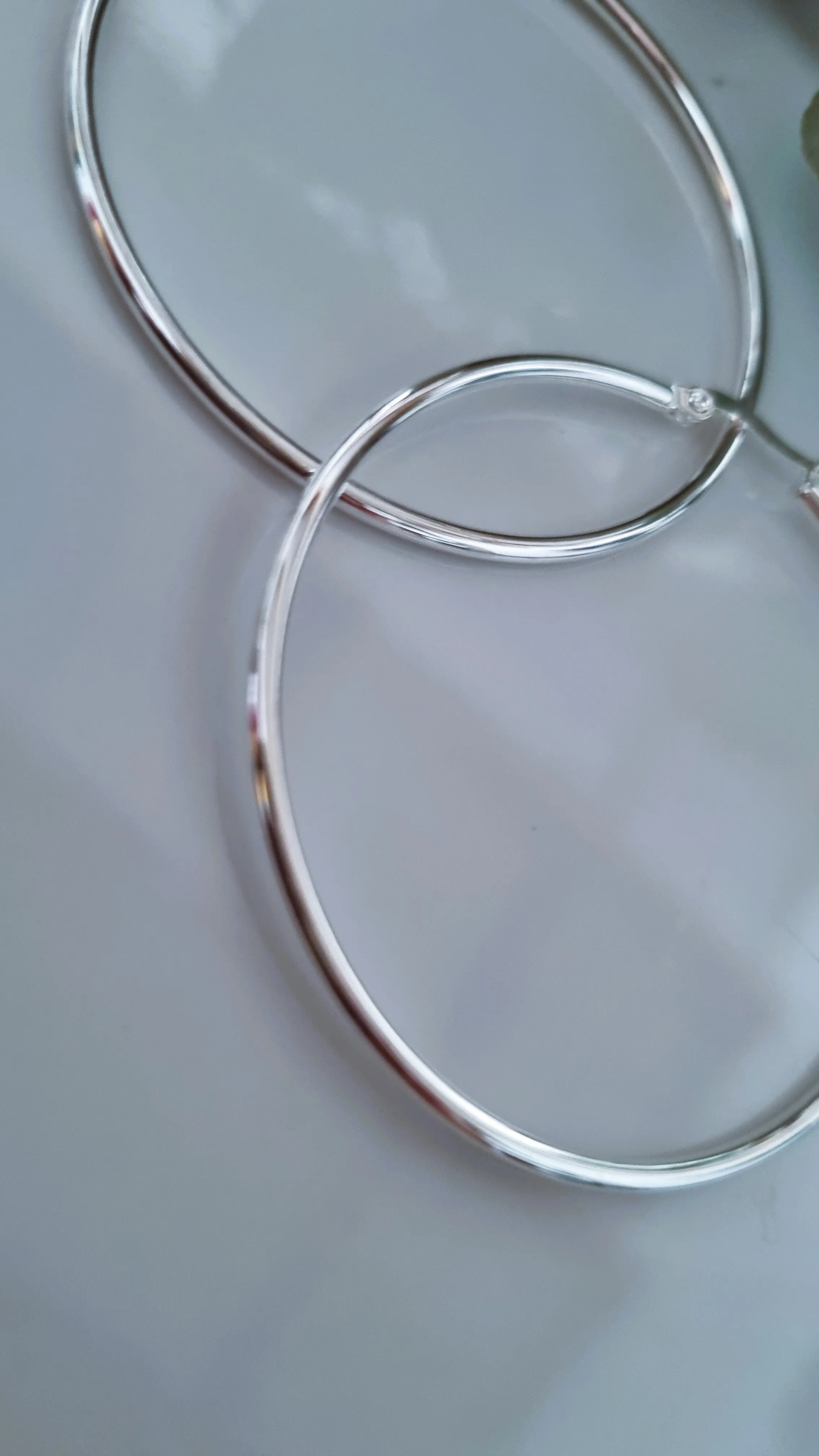 Hoops 2mm (silver plated/ 3 sizes)