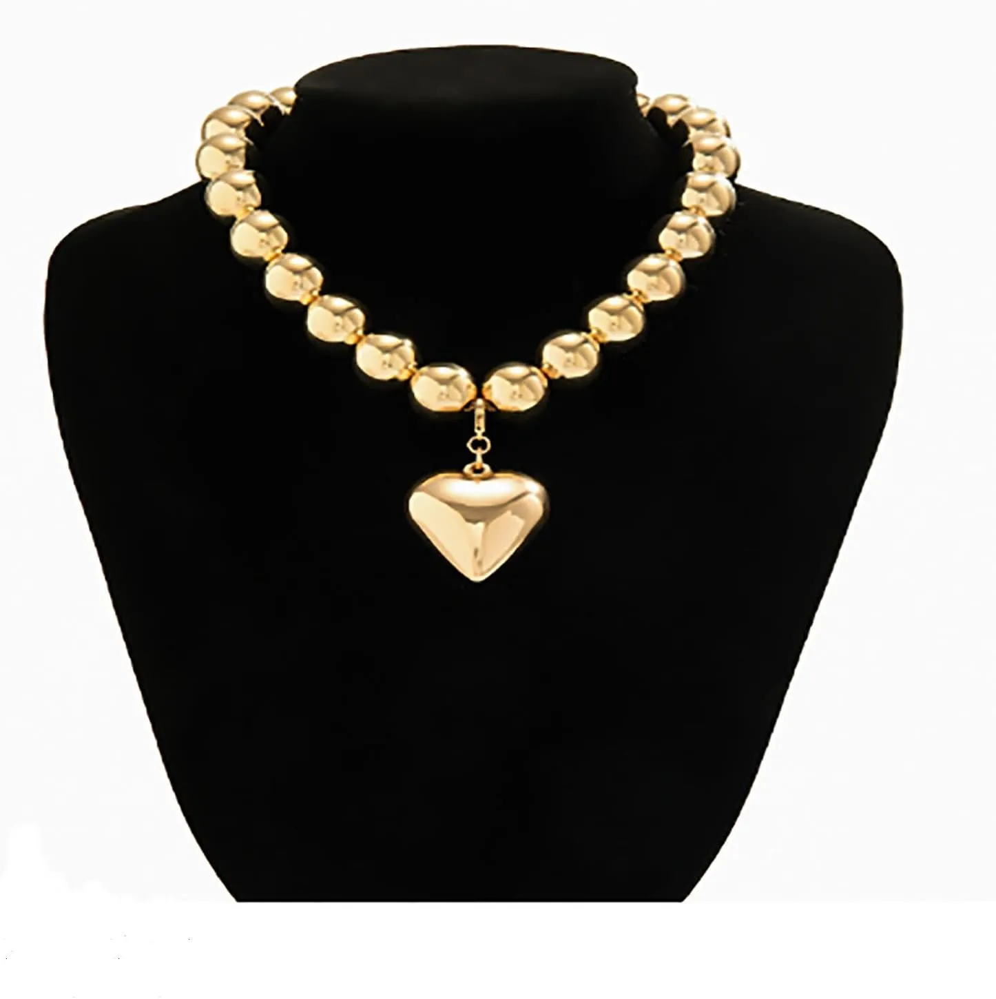 ZMANYIJEW 14K Gold Plated Large Heart Necklace for Women Silver Heart Pendant Necklace Exaggerated Personalized Big Heart Pendant Necklace Choker Heart Necklace for women